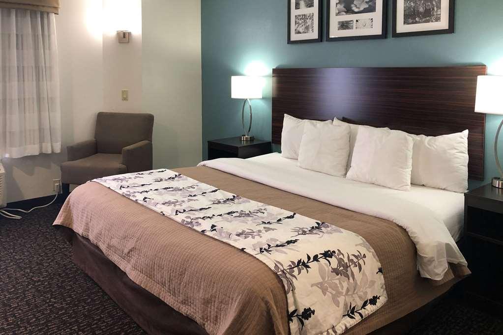 Sleep Inn & Suites Johnson City Room photo